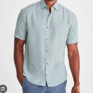 Johnnie-O Performance Featherweight Short Sleeve Shirt NWOT